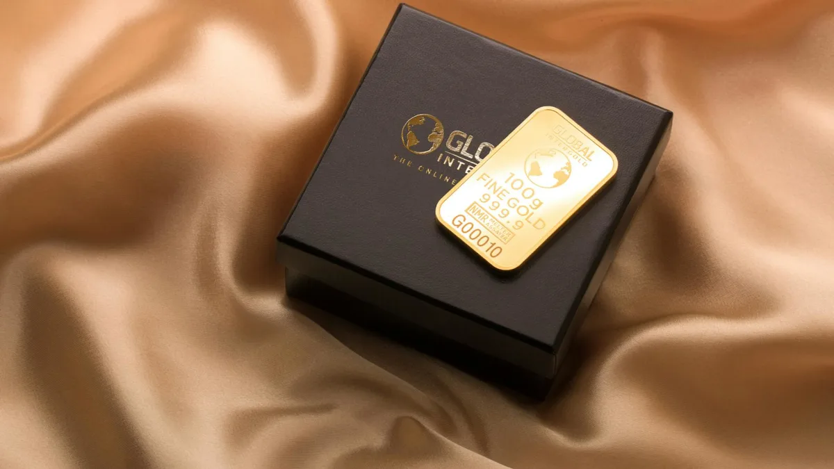 Gold Indicator Hits Bottom; Strong Rally Expected for Miners