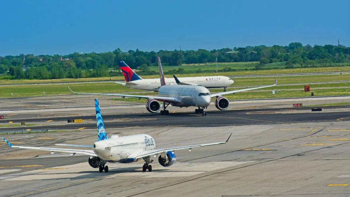 Delta (DAL) Employee Dies in Orlando Airport Incident Investigation