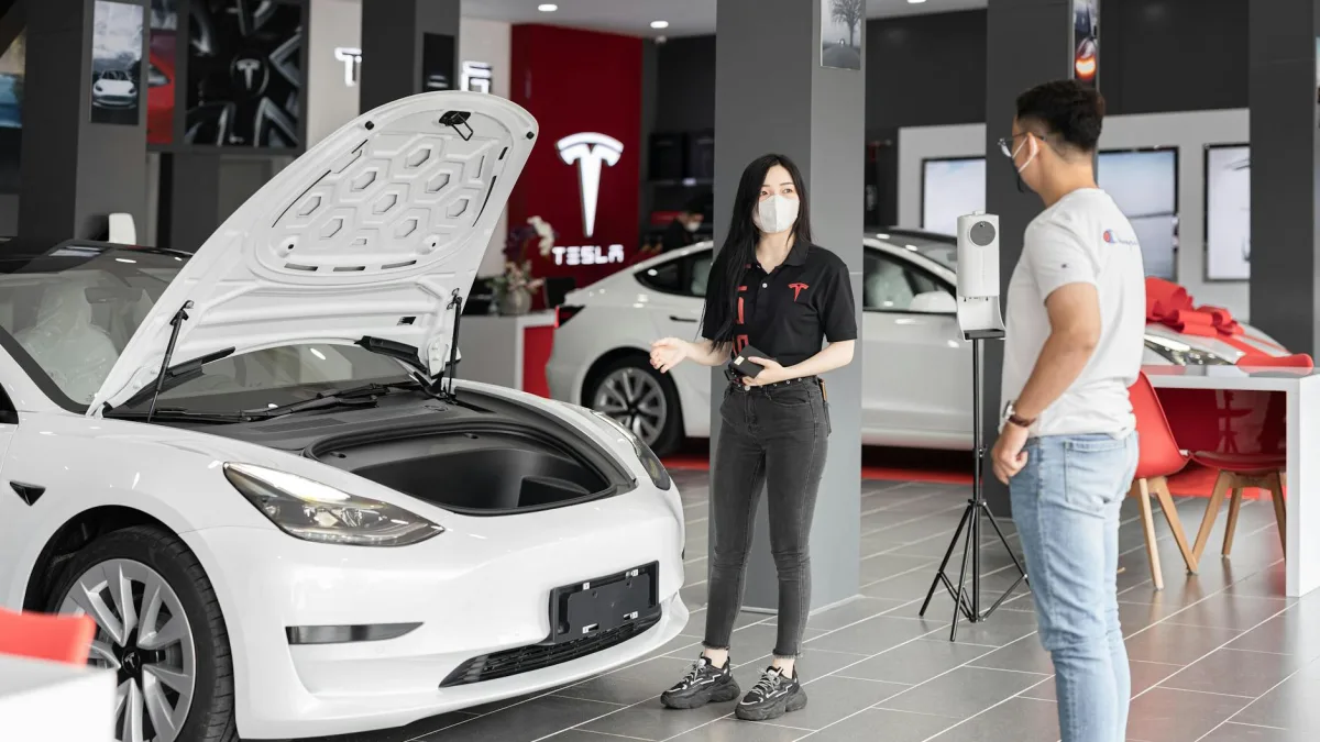 China's Car Sales Drop 7th Month in April 2023