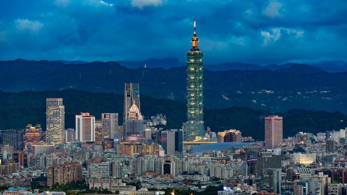 Trump (TRUMP) Plans Taiwan Arms Sales Negotiations With Xi