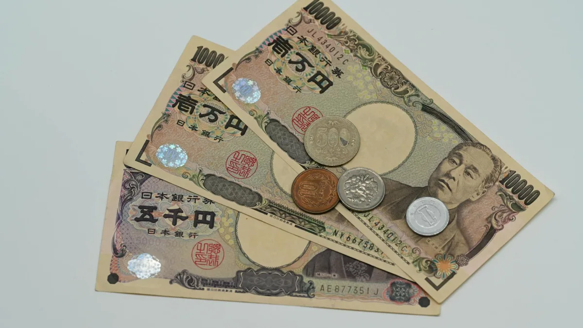 Yen (JPY) Sees Spikes as Traders Anticipate Japan Policy Changes