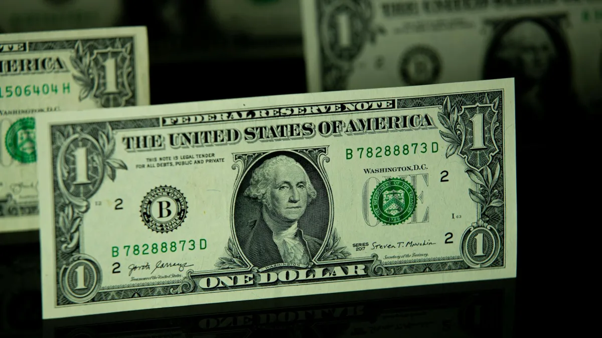 U.S. Dollar Holds Steady Amid Interest Rate Uncertainty