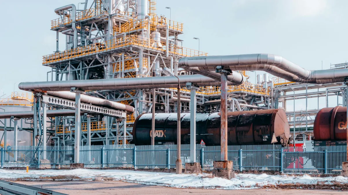 Moscow Drone Attack Kills Three, Impacts Refinery Operations