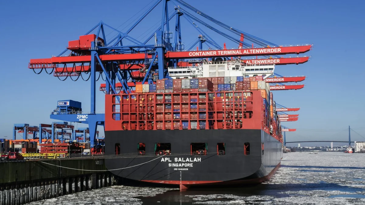 Singapore Non-Oil Exports Climb 24.5% in April 2023