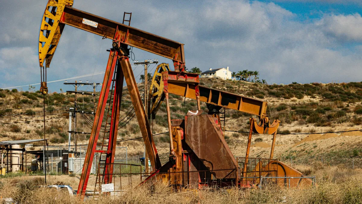 Oil (Brent) Prices Rise Amid Iran Deal Uncertainty