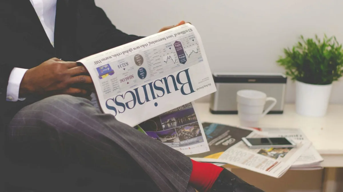 Wall Street Journal Print Edition Releases Economic Insights
