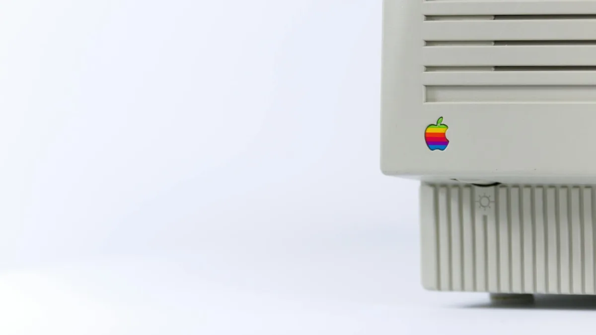 Apple (AAPL) Hardware Chief Leads Major Leadership Reshuffle