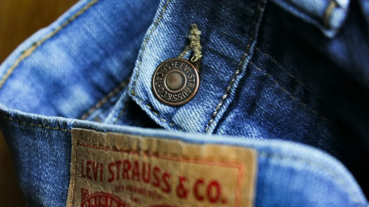 Levi Strauss & Co. (LEVI) Insider Robert D. Haas Sells $2.1M Stock