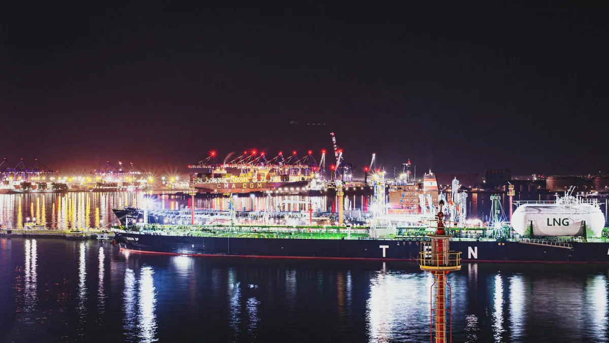 Woodside CEO Warns of LNG Impact from Iran Conflict