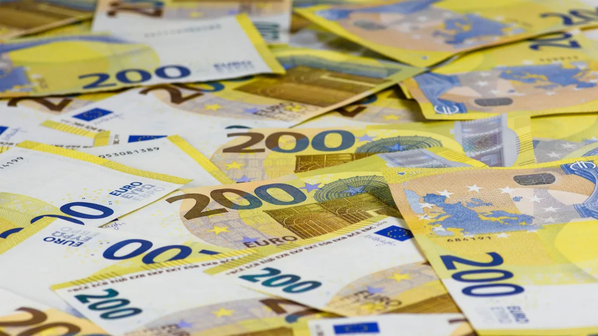 UK Inflation Rate Decreases to 2.8% Amid Rising Energy Prices