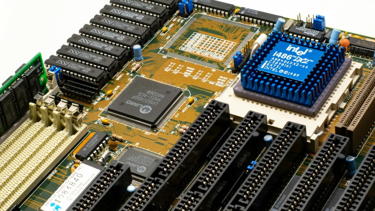 Intel (INTC) Shares Rise 6.4% on Tenstorrent Acquisition Talks