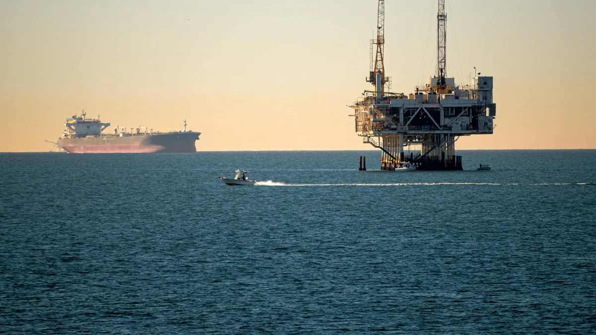 Investors Seek Early Trading in SpaceX IPO via Offshore Platforms