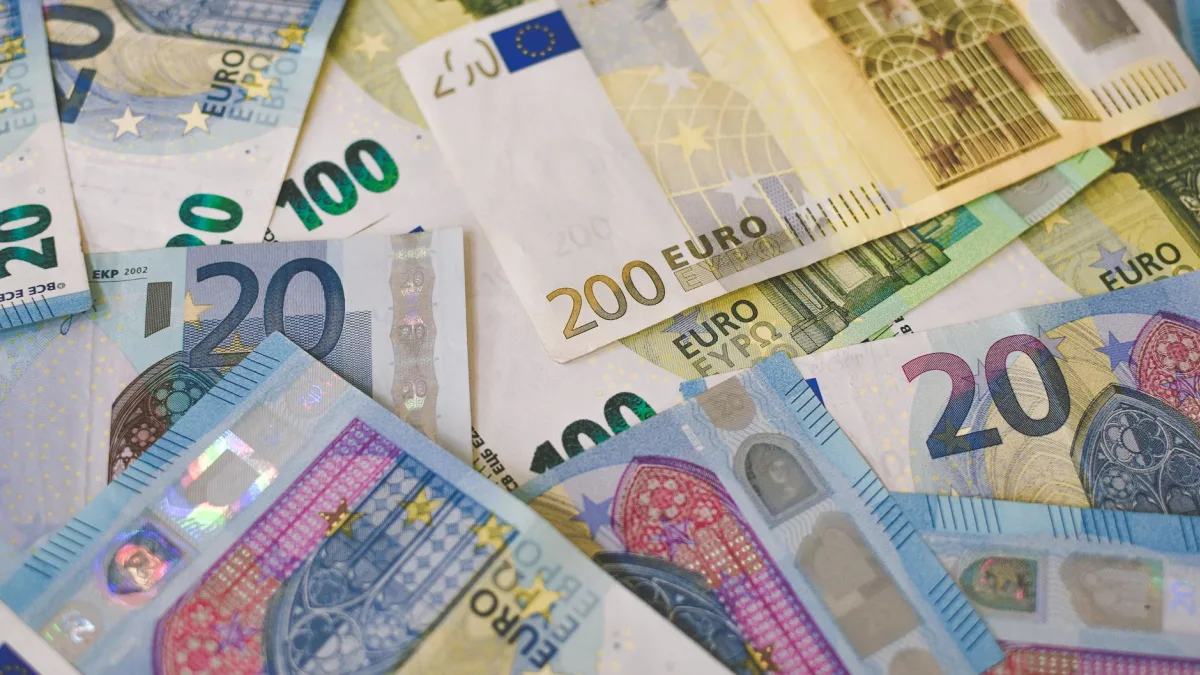 German PMI Shows Private Sector Contracts Second Month Running