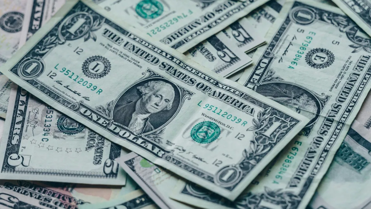 Dollar (USD) Stays Steady at 6-Week High Amid Iran Talks