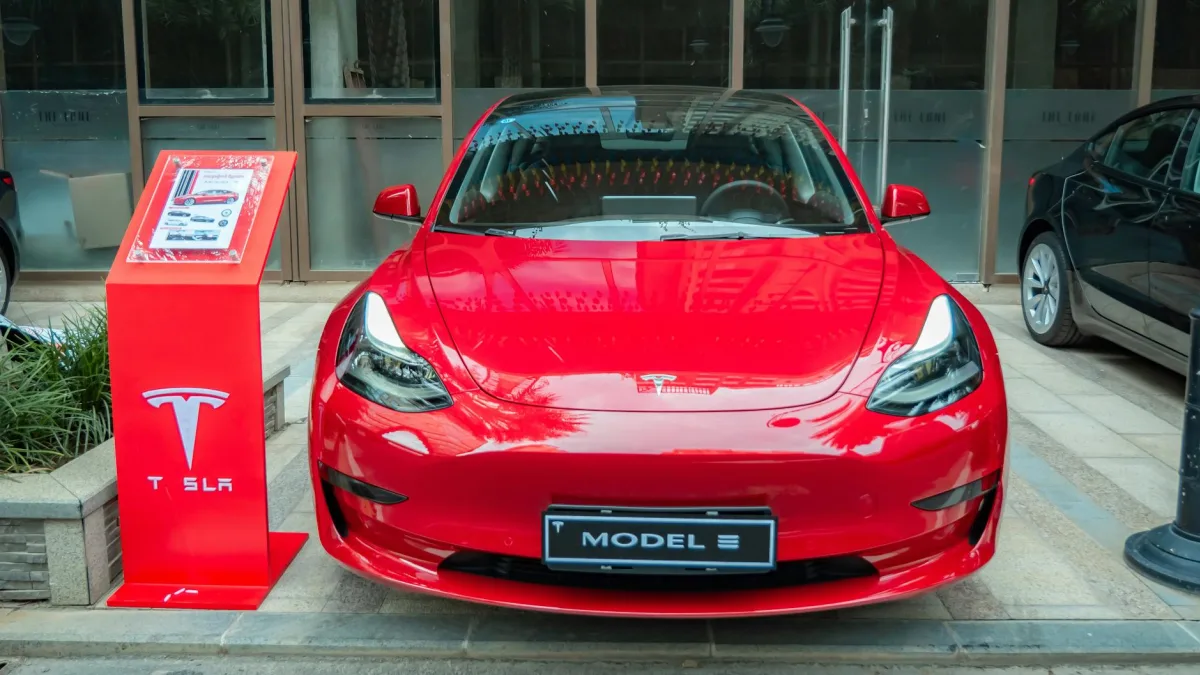 Tesla (TSLA) and AI Stocks At Buy Points Amid Market Rebounds