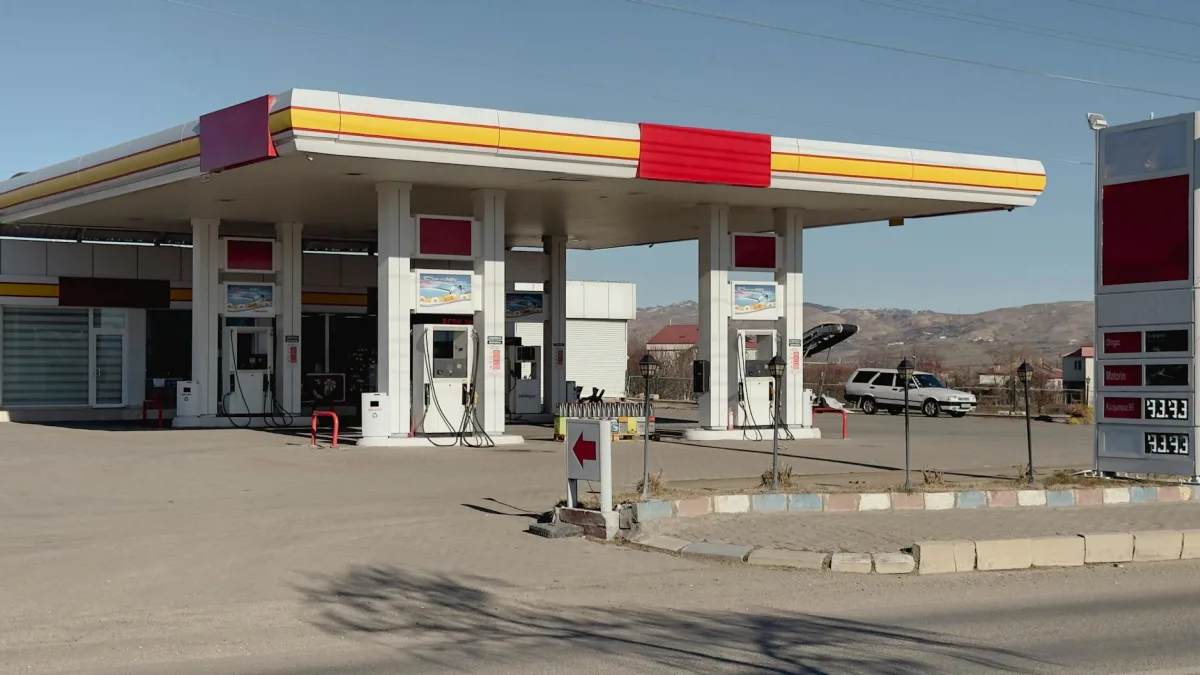 Walmart (WMT) Faces $175 Million Impact from Rising Fuel Prices