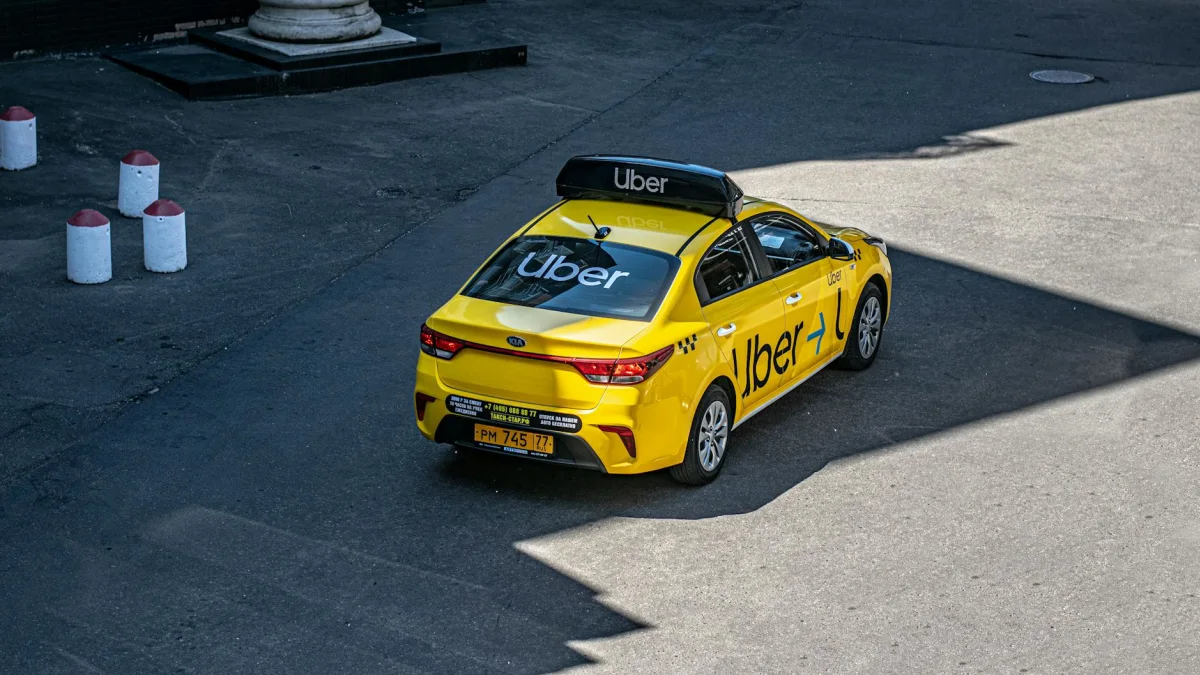 Delivery Hero (DHER) Confirms Uber's €33 Per Share Takeover Offer