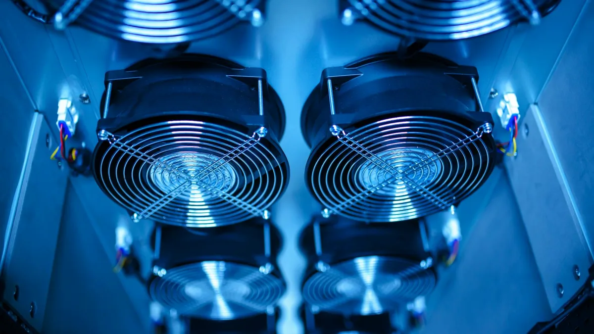 Equinix (EQIX): Cramer Highlights Data Center Investment Potential