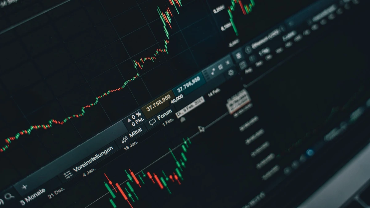 IHS Holding (IHS) Stock Reaches 52-Week High at 8.39 USD