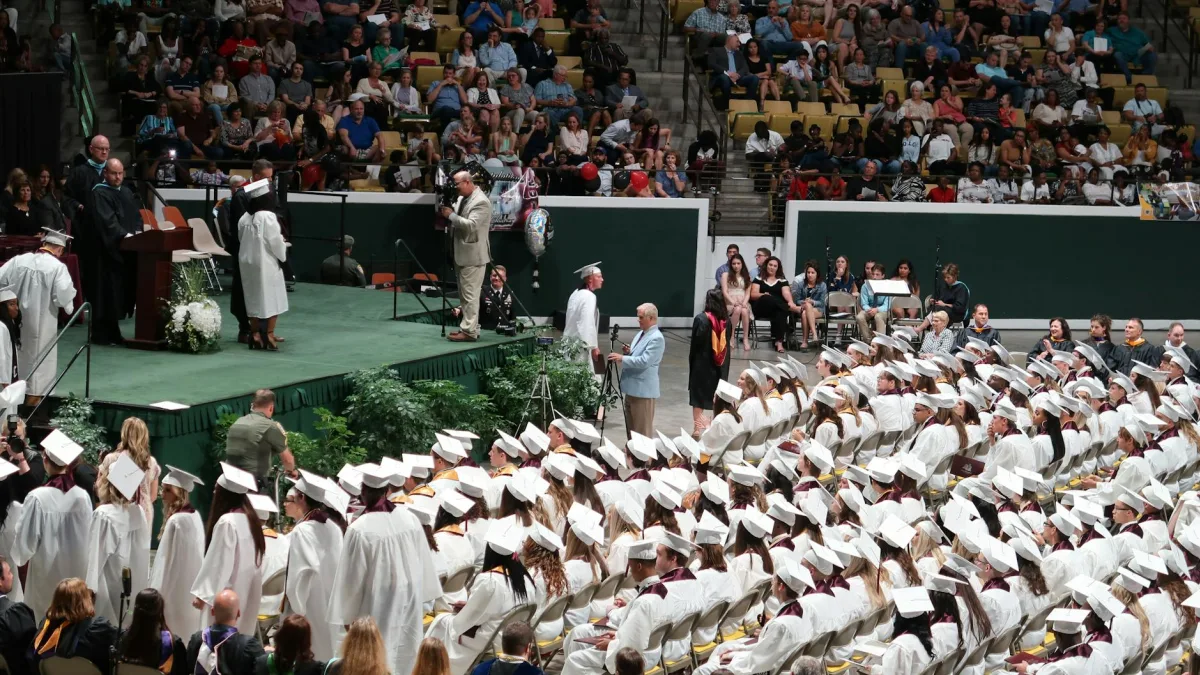 AI Booing at Commencement Reflects Student Sentiment on Technology