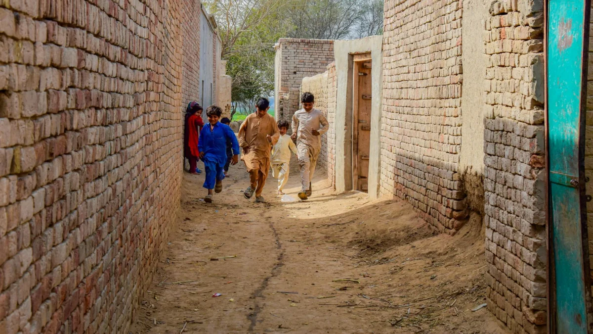 Bombing in Pakistan Kills At Least 16, Separatist Group Claims Responsibility