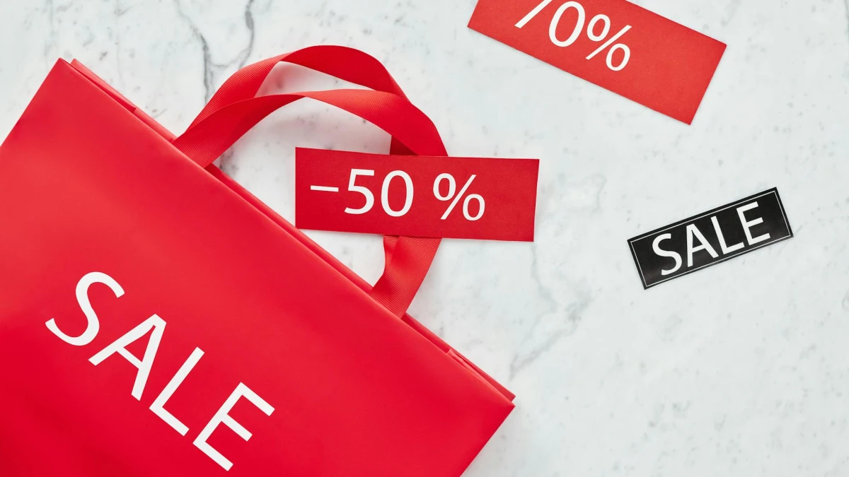 Apple (AAPL) Memorial Day Sales Offering Discounts Up To 75%