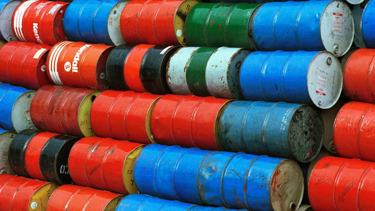 Oil Prices Drop as U.S. Iran Deal Negotiations Progress