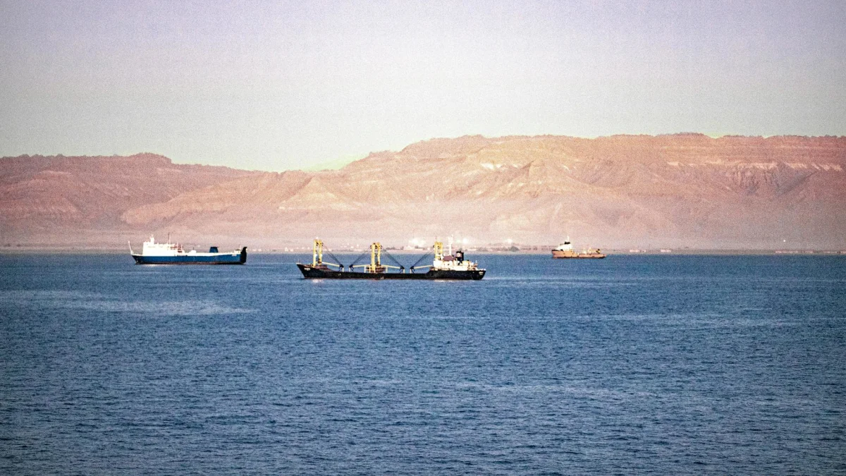 US Negotiators Aim to Reopen Hormuz for Iran Deal Progress