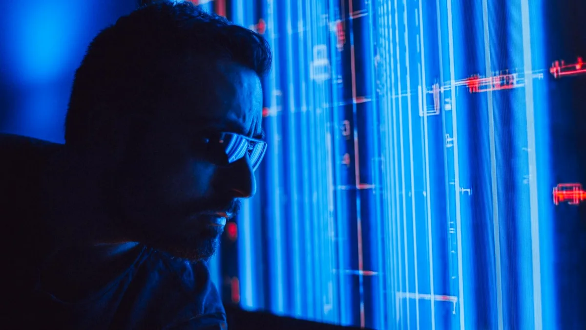 Equinix (EQIX) focuses on expansion amid AI demand and SWOT insights