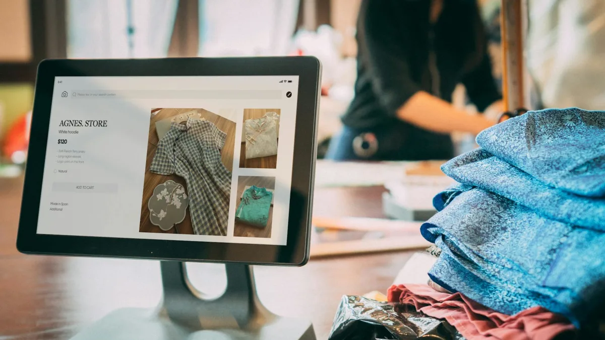 VenHub (VNH) Gets Two-Year Extension for LAX Smart Store