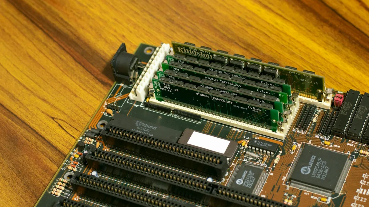 SK Hynix (000660) and Micron Join $1 Trillion Club