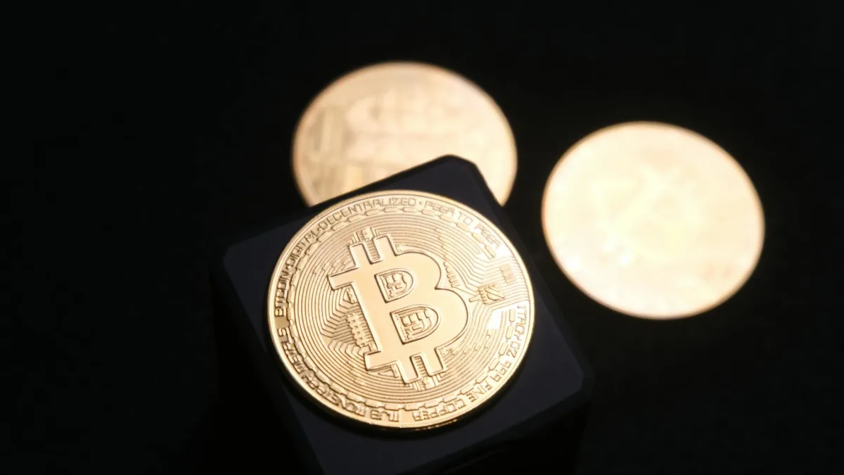 Bitcoin (BTC) Price Near $75,000 as Investors Seek Alternatives