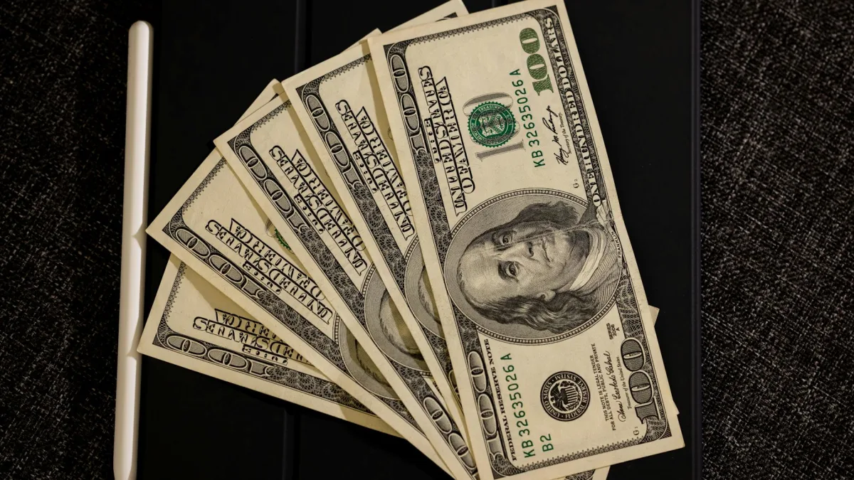 Snowflake (SNOW) Reports Earnings Beat and $6B AWS Commitment