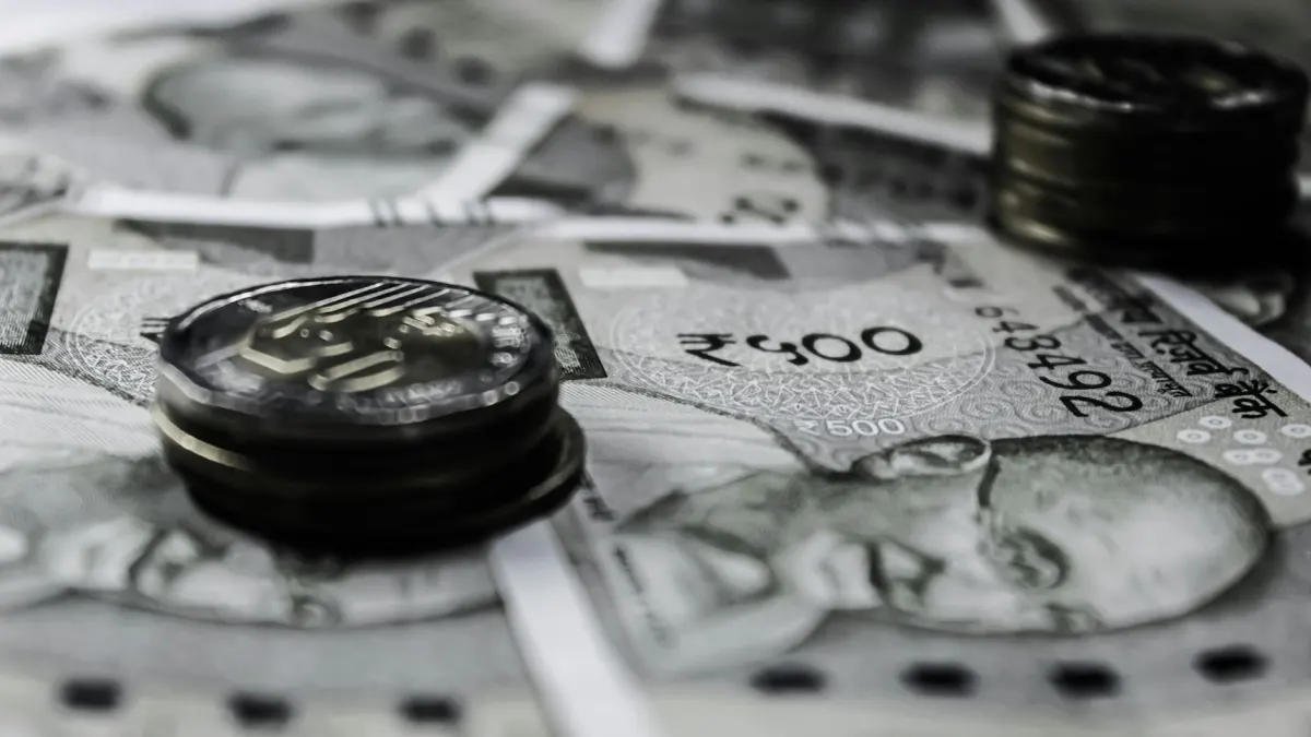Mutual Funds Investment Tracking S&P 500 and Equities