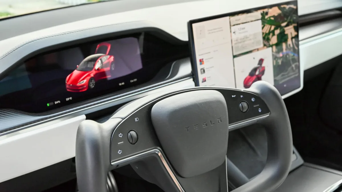 Tesla (TSLA) Robotaxi Fleet vs Waymo: 42 cars authorized in Texas