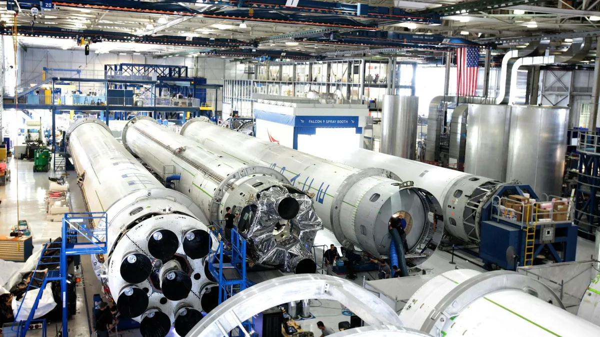 Blue Origin (BO) New Glenn Rocket Explosion During Hot-Fire Test