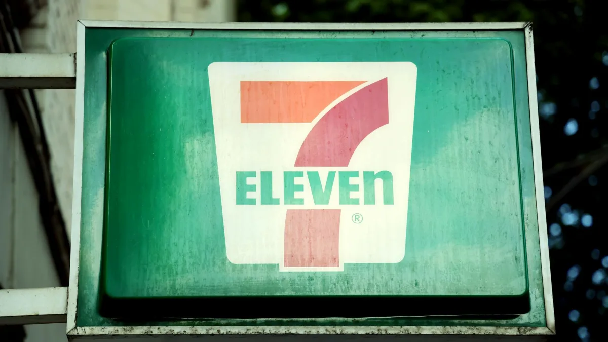 7-Eleven (SVEN) Acquires 1,300-Store Chain to Expand Operations
