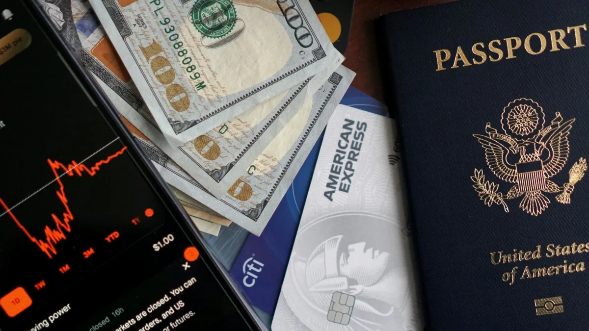 Private Credit Concerns Impact Public Markets Amid Market Changes