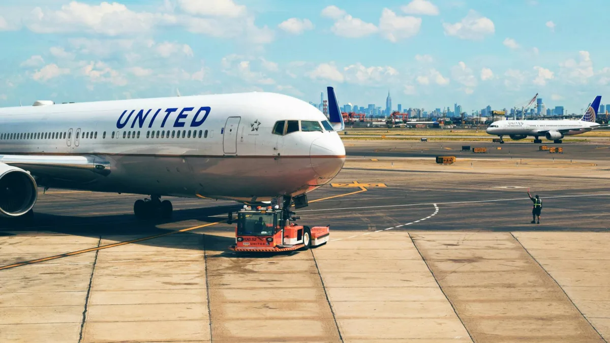 United Airlines (UAL) Flight Returns After Bluetooth Device Incident