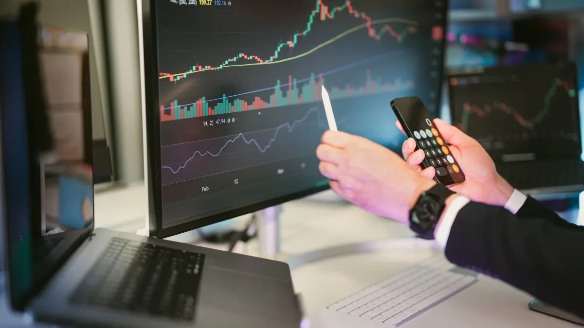 Cerus COO Vivek Jayaraman Sells $50,001 in Stock
