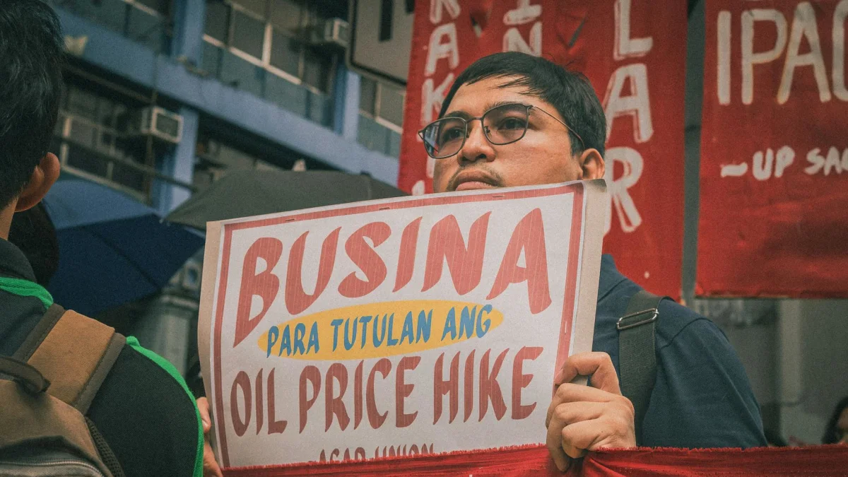 Oil Prices Increase 2% Amid Middle East Tensions