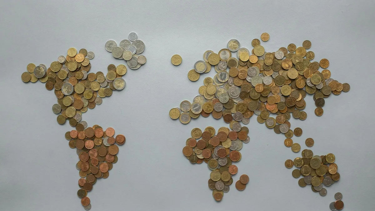 OECD Cuts Global Growth Outlook to 2.8% Amid U.S.-Iran War