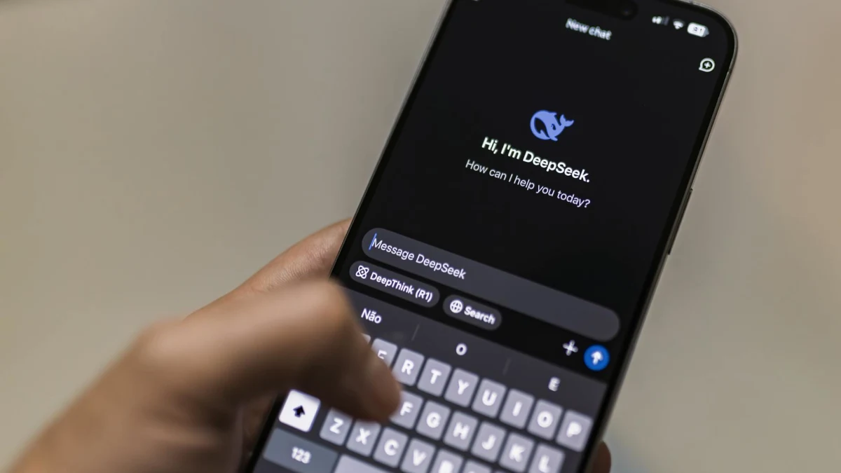 Bluesky Sees 40% Drop in Daily Users as Reddit Becomes Inspiration