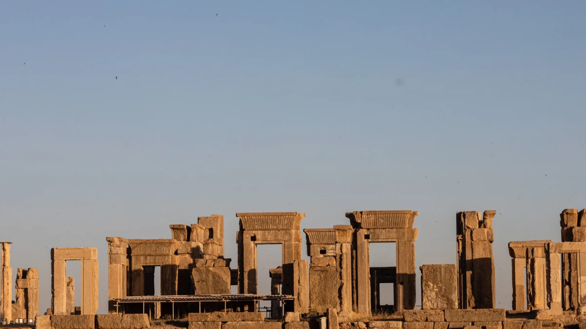 US Attacks Iranian Sites Amid Gulf Tensions