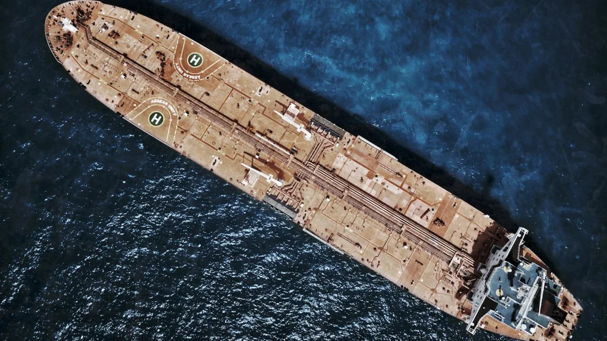 U.S. Strikes Iranian Coastal Sites After Drone Attacks on Tankers