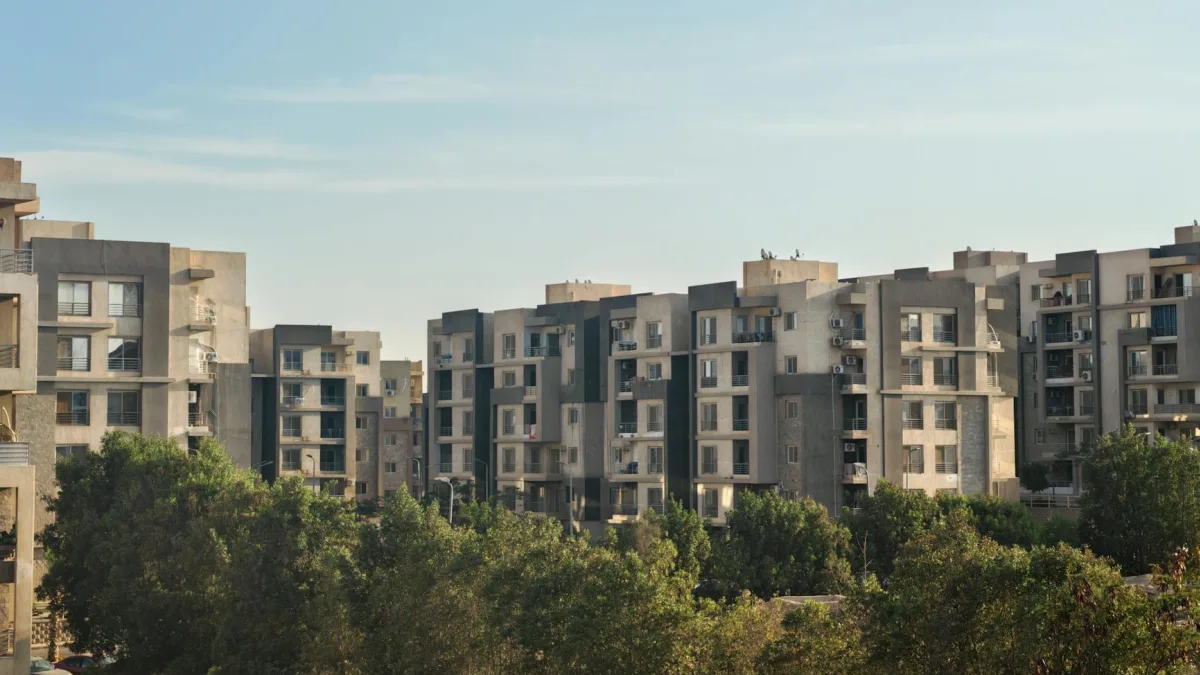 Realty Income (O) Generates $33,000 Annually at 5.3% Yield