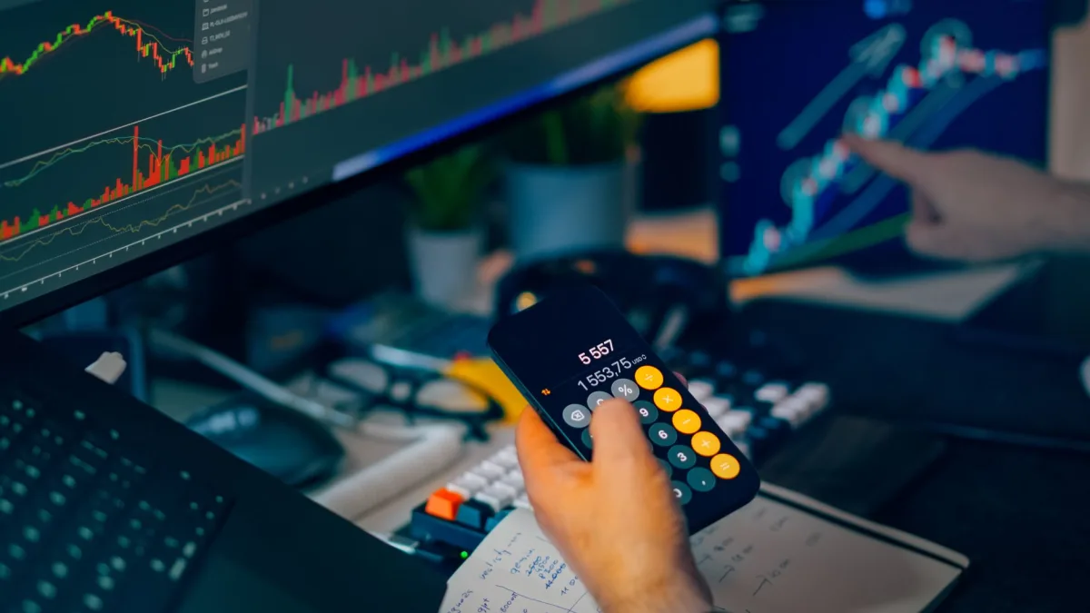 Equinix (EQIX) Chief Officer Sells $4.01M in Stock