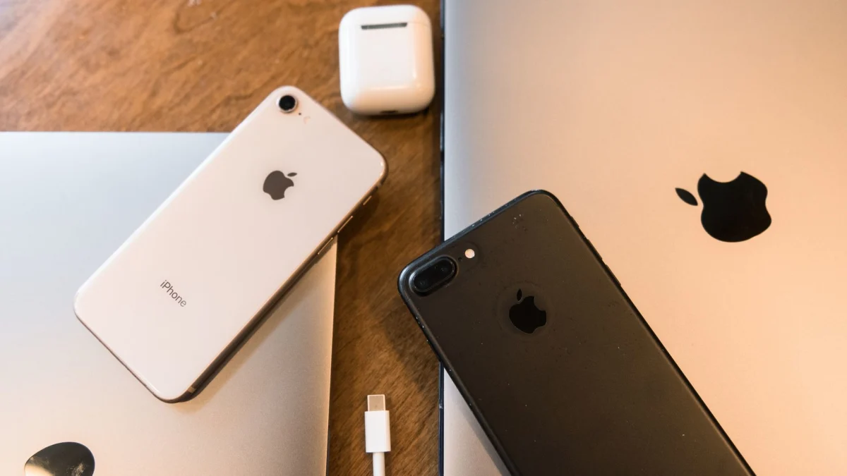 Apple (AAPL) iOS 27 Hints at Upcoming Foldable iPhone Features