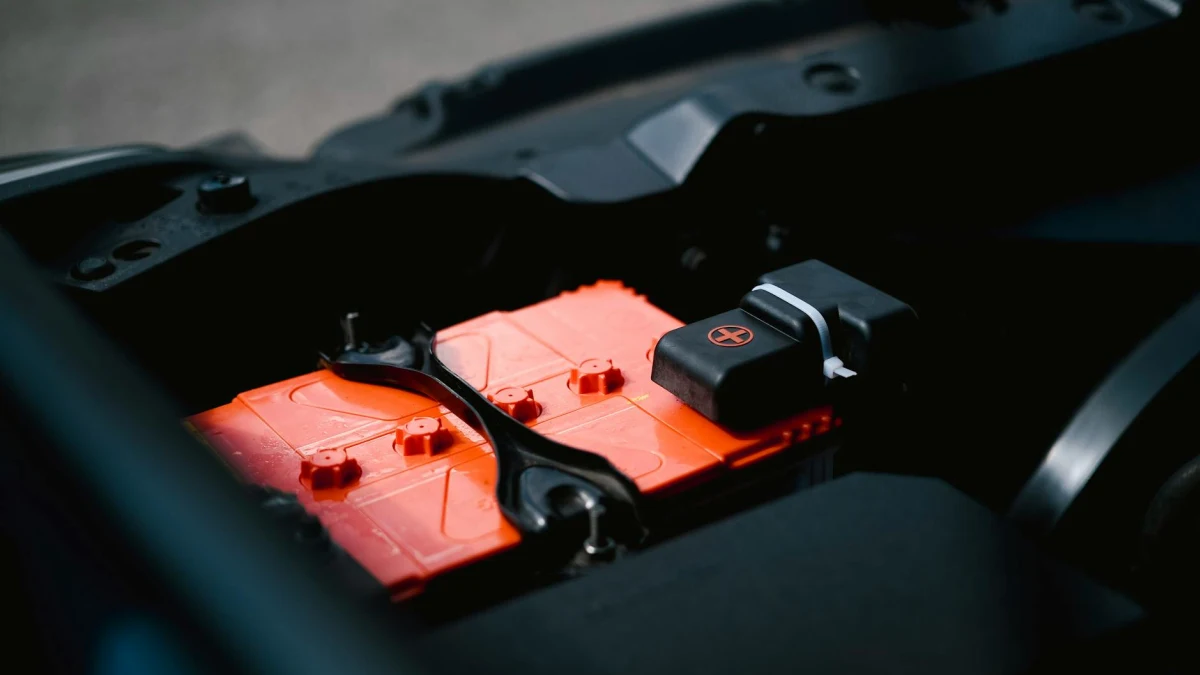 GM (GM) to Invest in Peak Energy for Sodium-Ion Battery Development