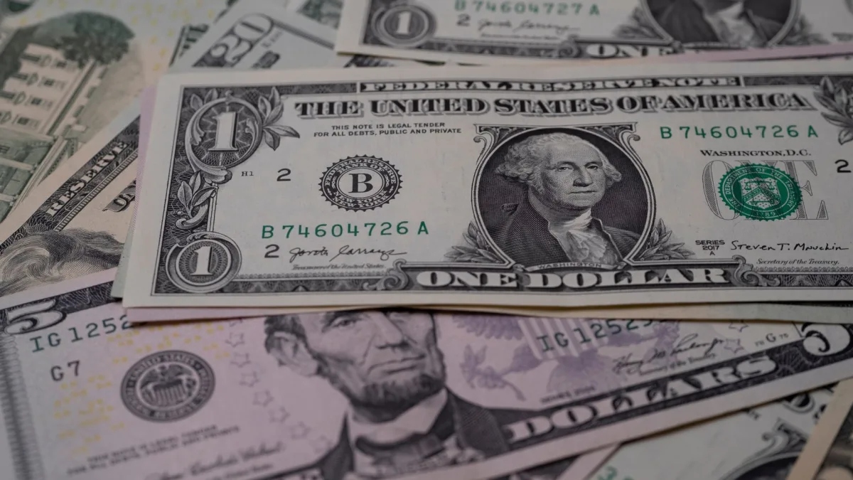 Dollar (USD) Declines Before U.S. Inflation Data Release